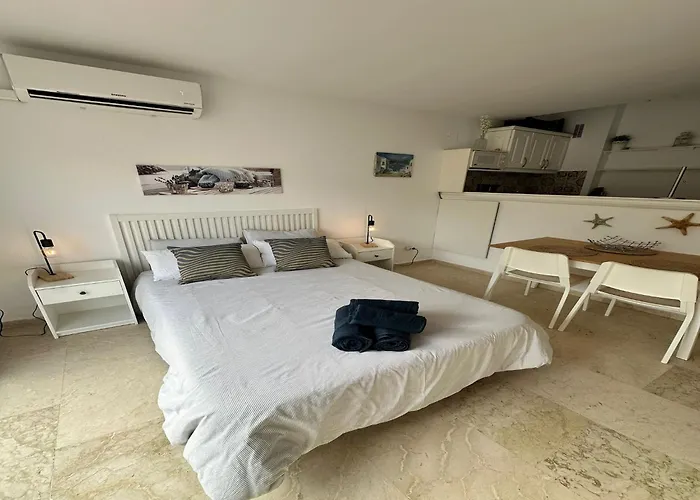 In Near Sandy Apartment Estepona